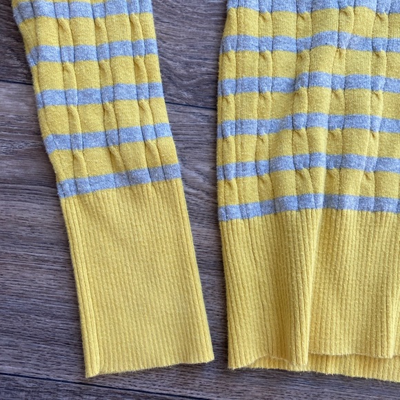 🌺 V Neck sweater - Picture 8 of 8